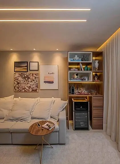 Sala com Leds amarelo eletro yama
